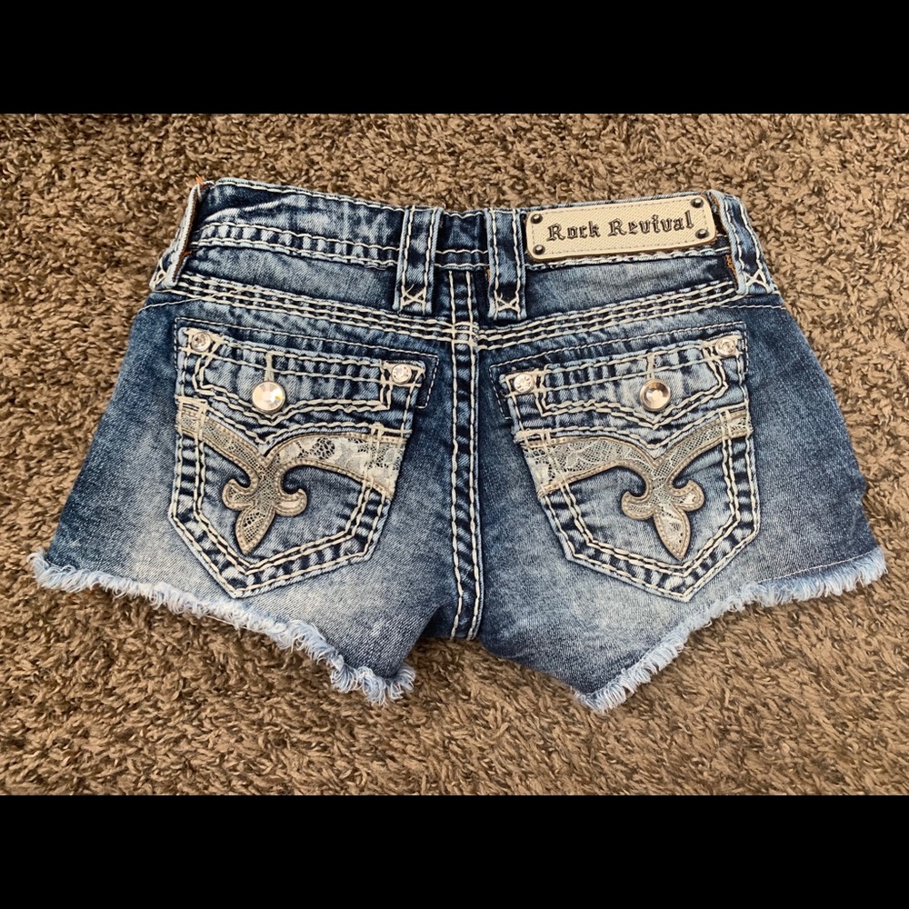 Rock Revival Octavia shorts size 23